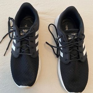 Adidas Cloudfoam sneakers